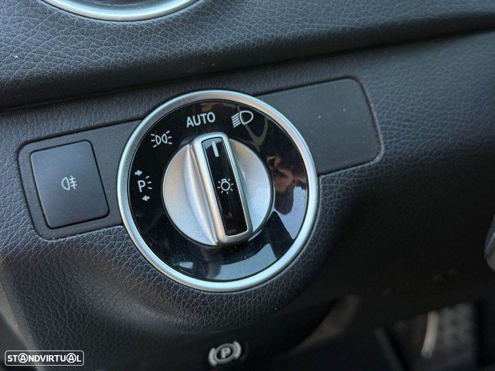 Mercedes-Benz C 220 - 12