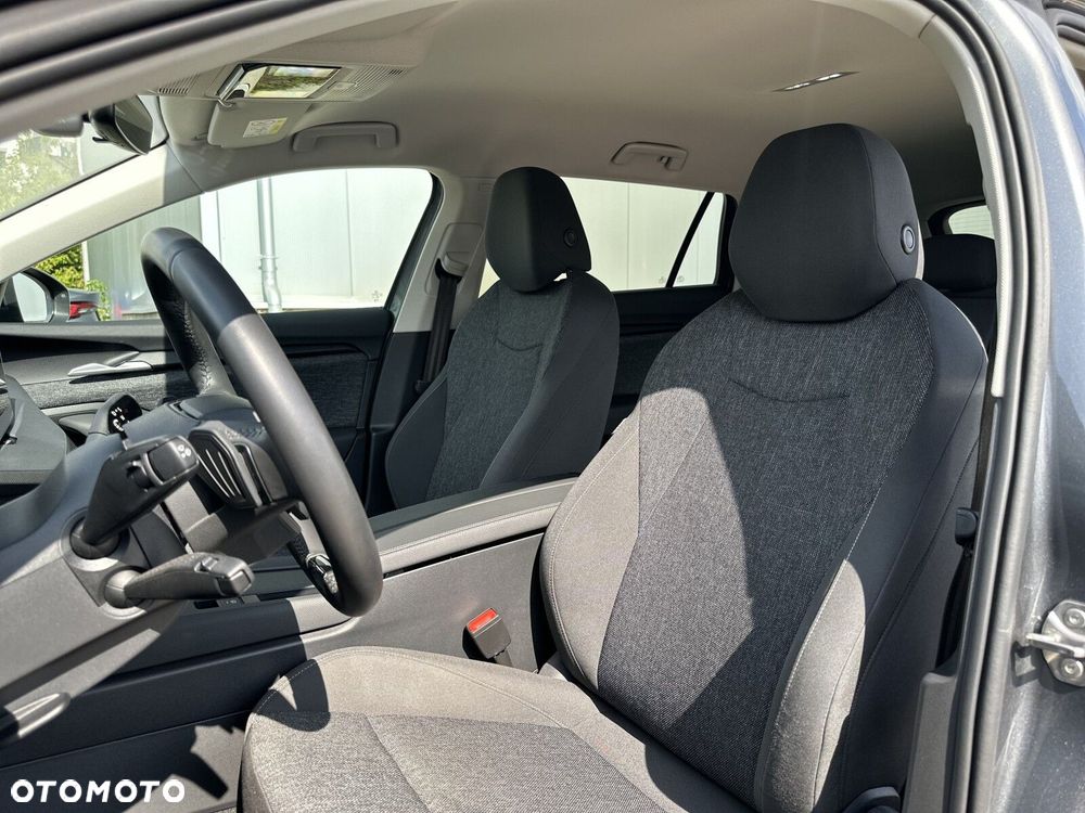 Skoda Superb 2.0 TDI SCR Essence DSG - 13