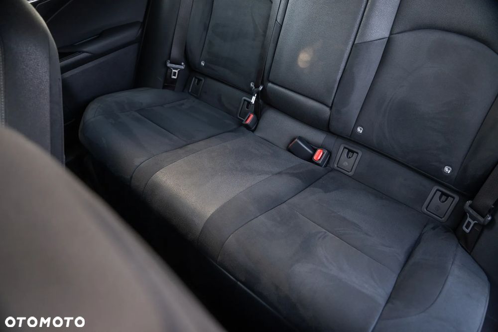 Lexus UX 250h Business Edition - 13