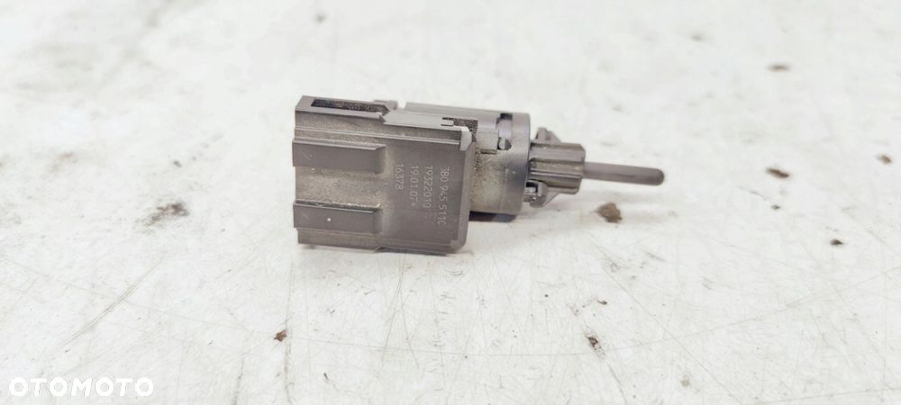 CZUJNIK HAMULCA STOP AUDI A3 A4 A5 A6 3B0945511C - 1