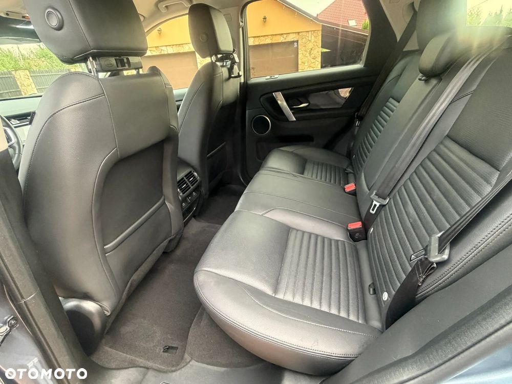 Land Rover Discovery Sport P250 SE - 24