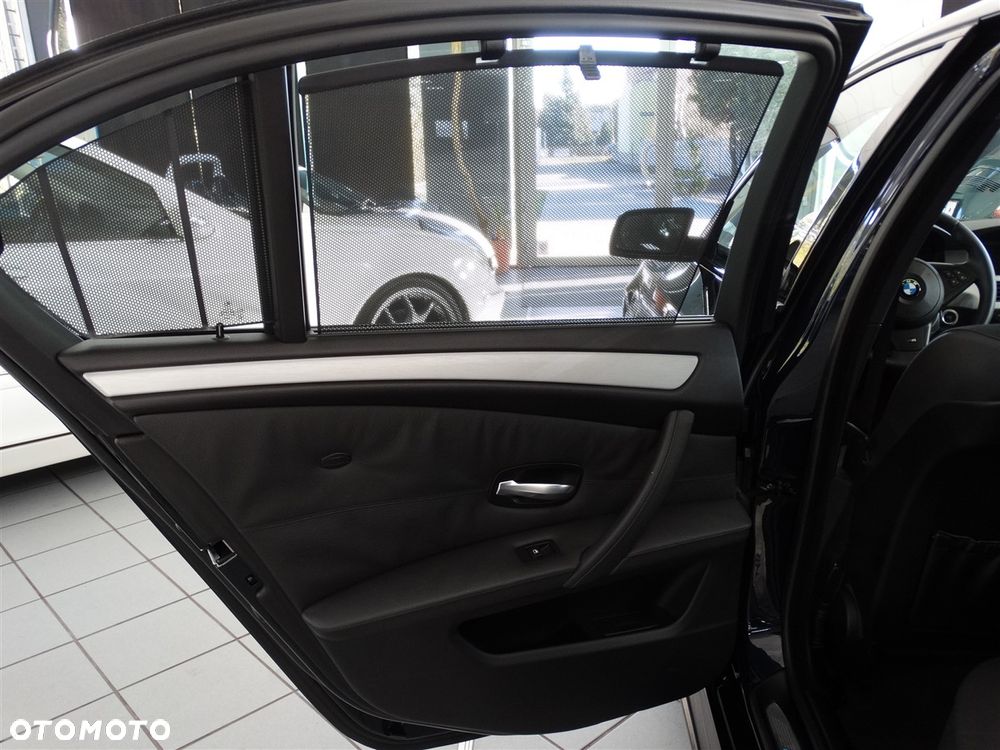 BMW Seria 5 530i - 33