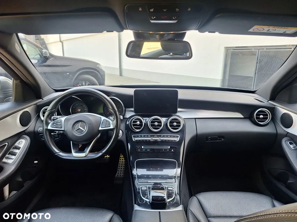 Mercedes-Benz Klasa C 250 d 4Matic T 9G-TRONIC AMG Line - 24