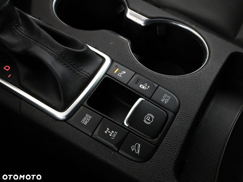 Kia Sportage 2,0 CRDI AWD GT Line - 32