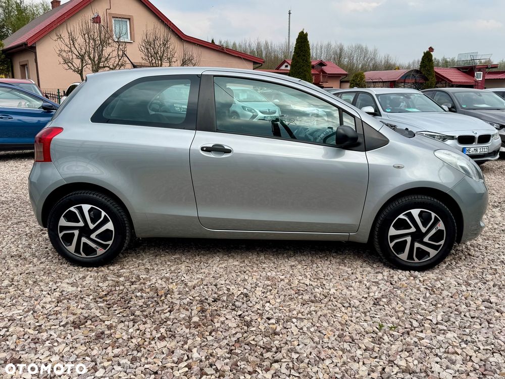 Toyota Yaris - 4