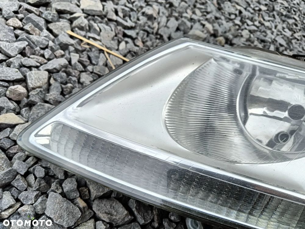 VW PHAETON LAMPA PRZEDNIA XENON LEWA UCHWYTY OK - 2