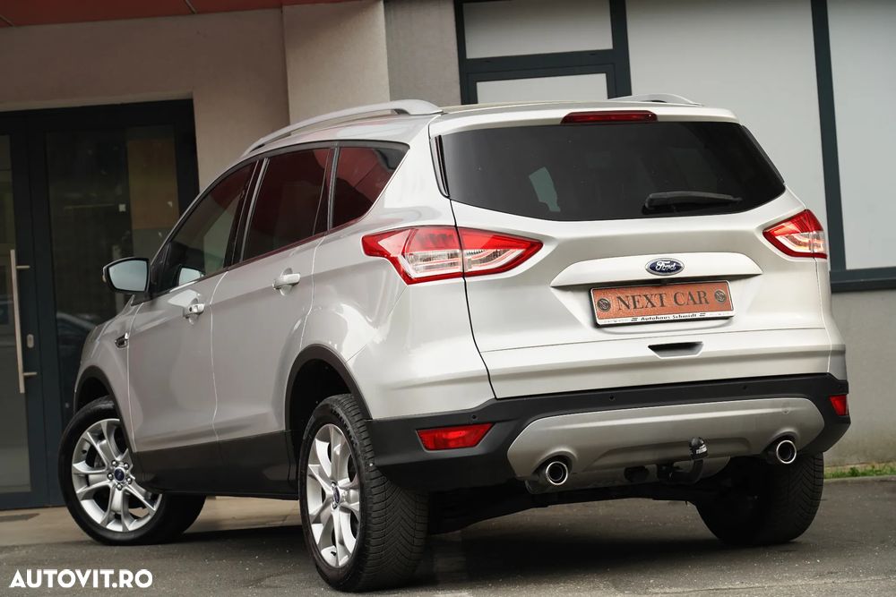 Ford Kuga 2.0 TDCi 4WD Powershift Titanium - 3