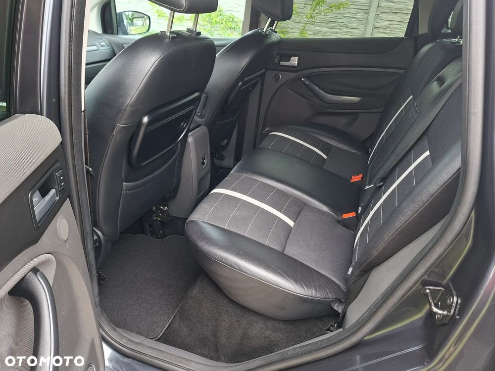 Ford Kuga 2.0 TDCi Titanium - 15