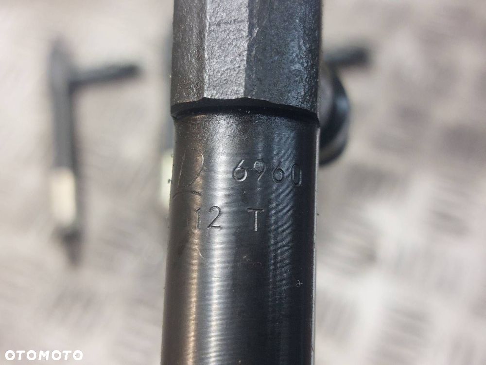 WTRYSK WTRYSKIWACZ KOMPLET MAZDA 323F BJ 2.0 TD - 4