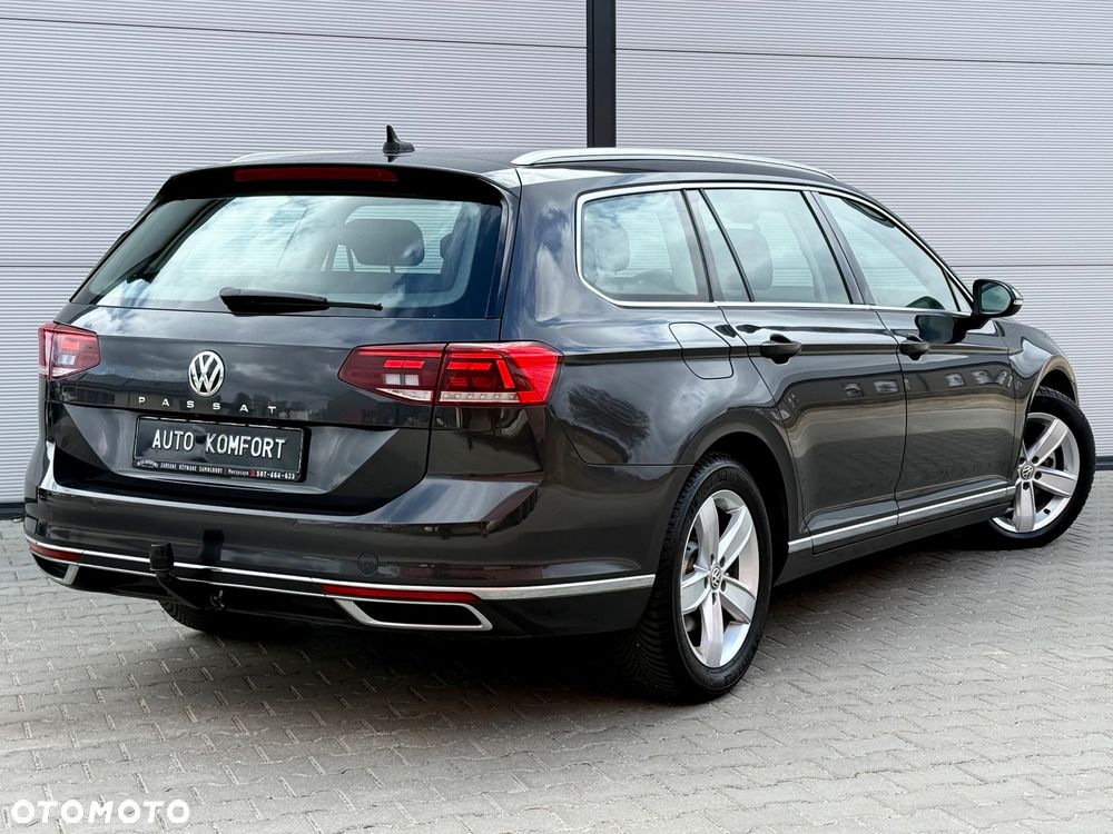 Volkswagen Passat Variant 2.0 TDI SCR DSG BlueMotion Highline - 12