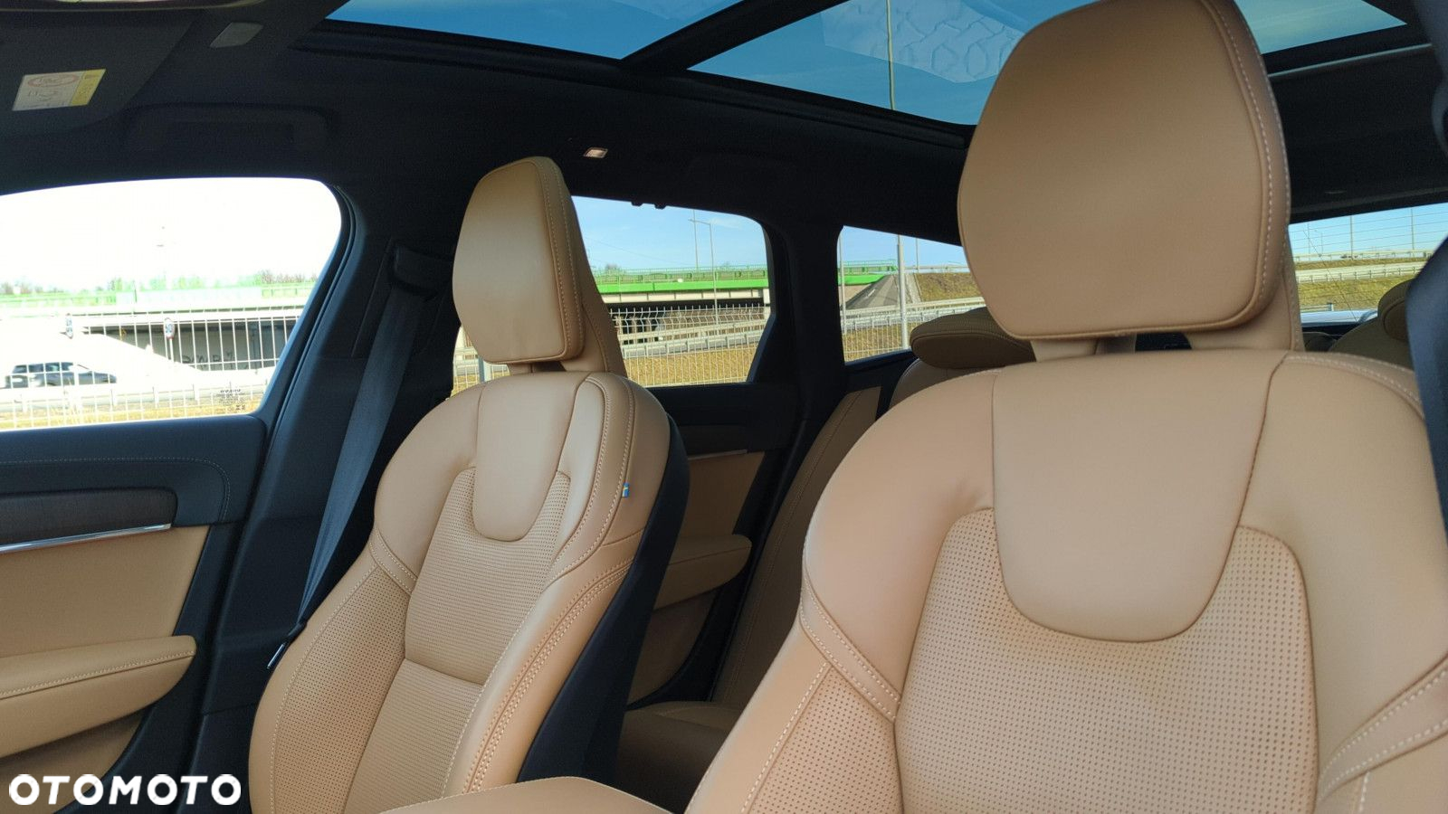 Volvo V90 Cross Country - 11