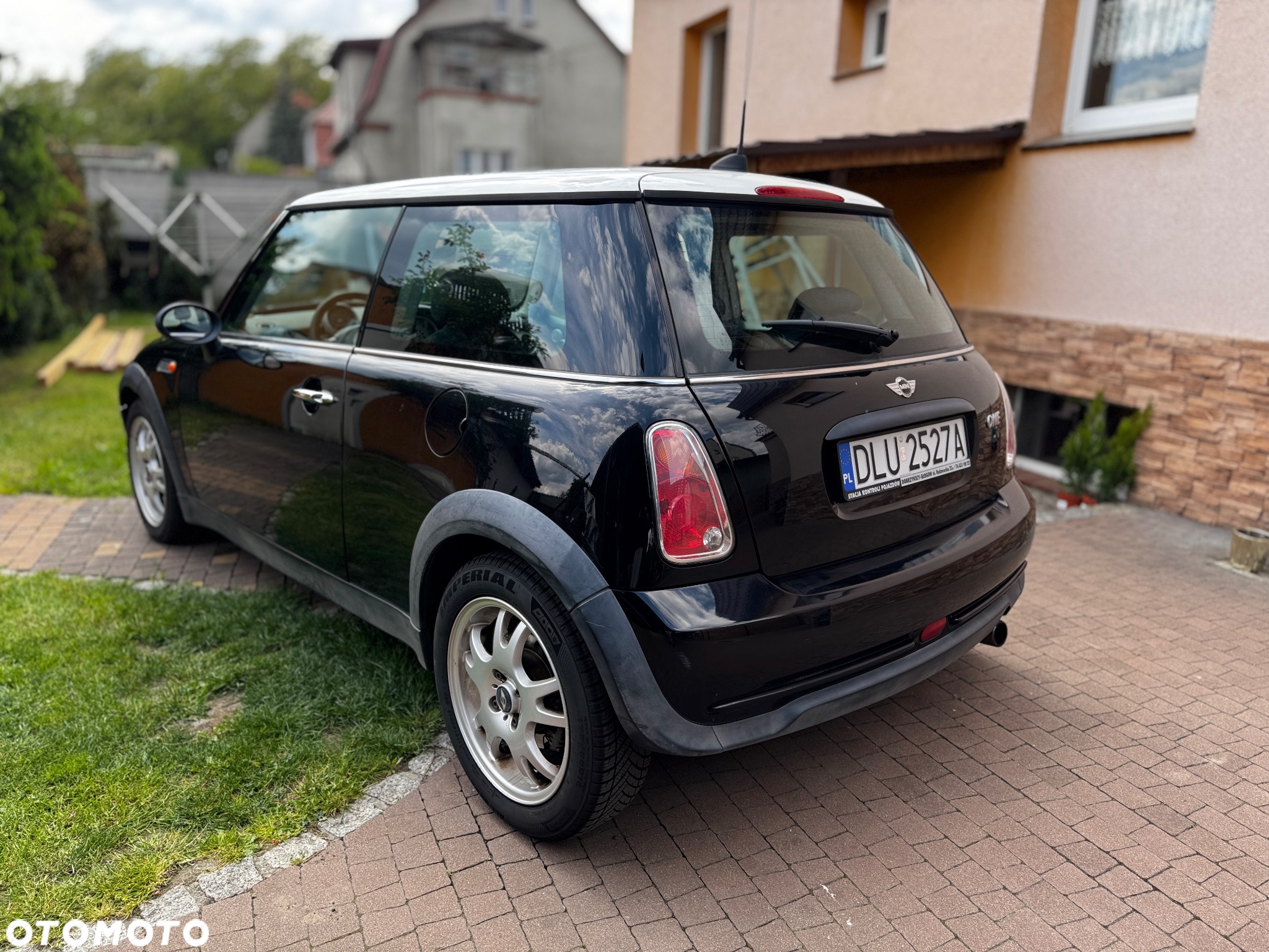 MINI ONE Standard - 5