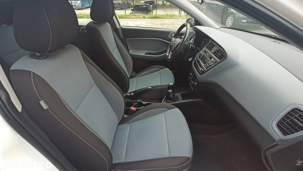 Hyundai i20 1.2 Classic Plus - 33