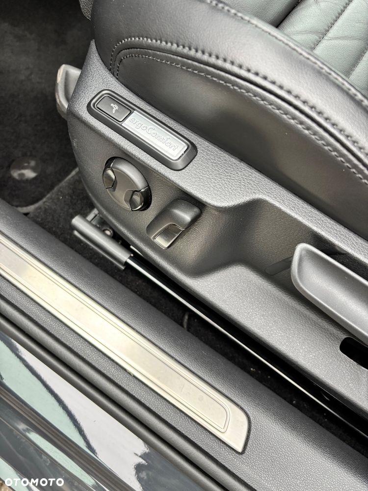Volkswagen Passat 2.0 TDI EVO Elegance - 23