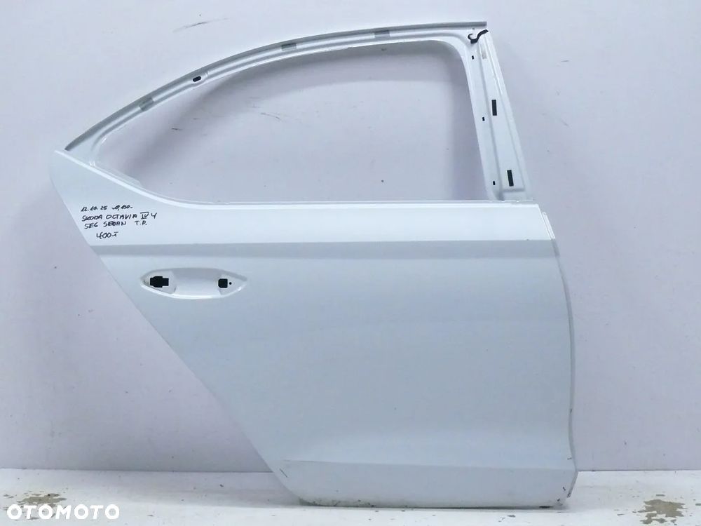 DRZWI TYLNE PRAWE SKODA OCTAVIA IV 4 5E6 SEDAN