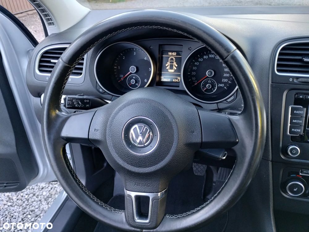 Volkswagen Golf 1.6 TDI DPF Comfortline - 24