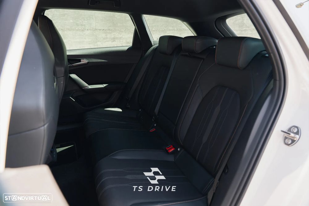 Cupra Leon ST 1.4 e-Hybrid MID DSG - 10