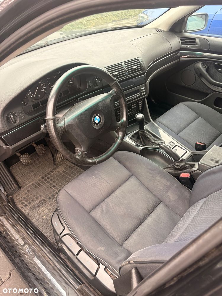 BMW E39 2001 photo 4