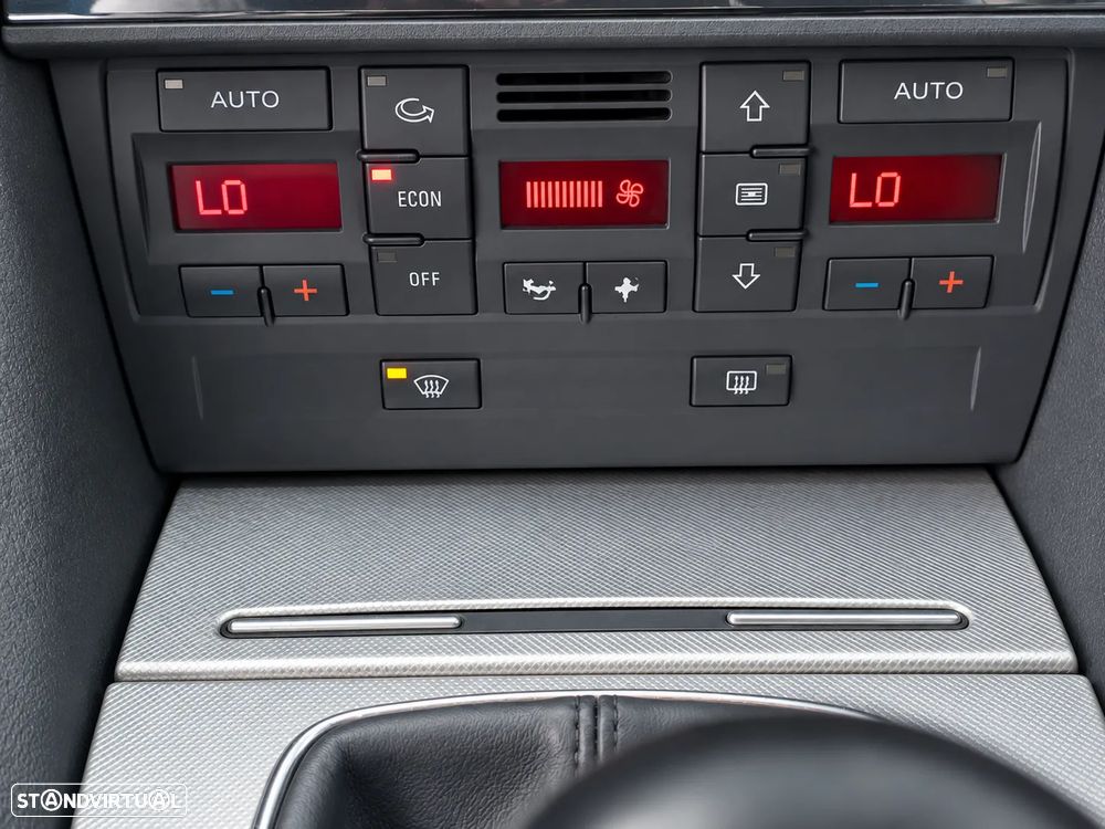 Audi A4 2.0 TDI S-line - 28