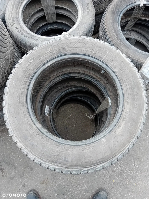 Opona Nokian WR C3 205/65R16 C używana zima