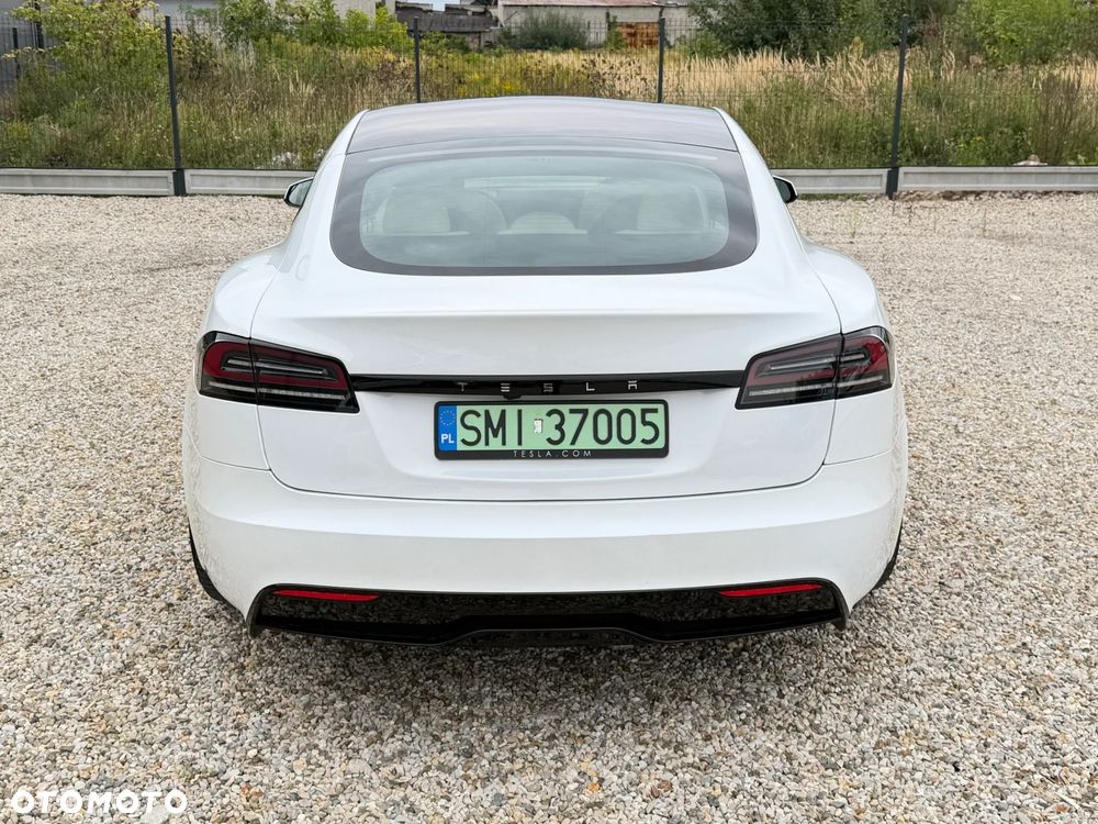 Tesla Model S AWD - 16