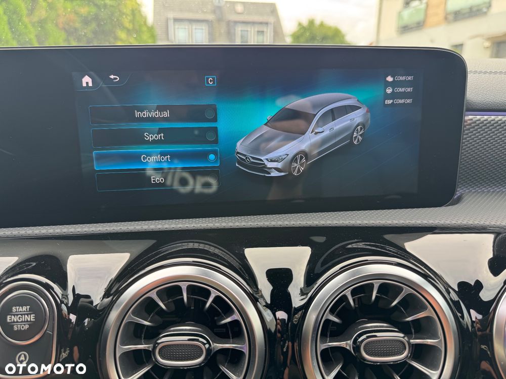 Mercedes-Benz CLA 200 7G-DCT Progressive - 23
