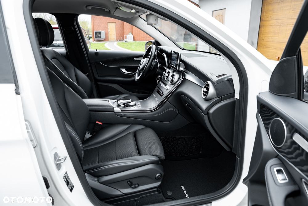 Mercedes-Benz GLC 250 d 4Matic 9G-TRONIC AMG Line - 23