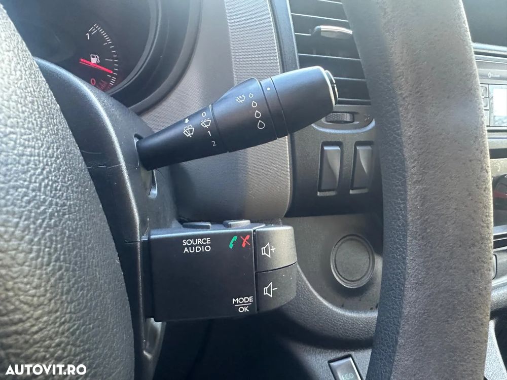 Renault Trafic - 16