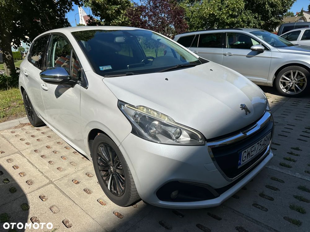 Peugeot 208 1.2 PureTech Allure S&S EAT6 - 1