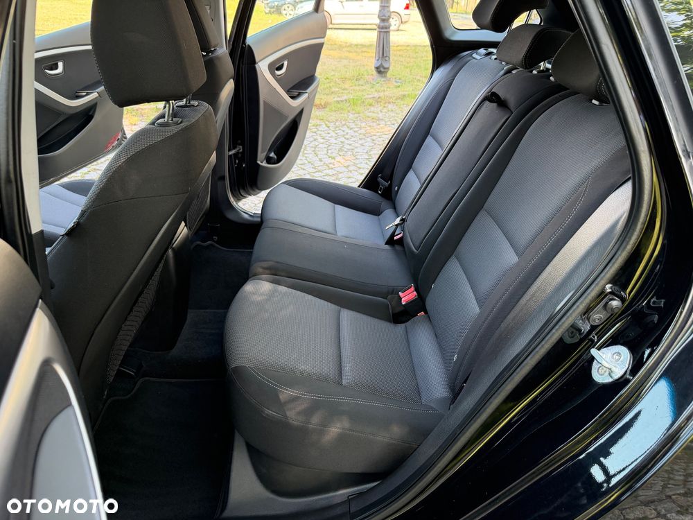 Hyundai i30 blue Kombi 1.6 CRDi Style - 26