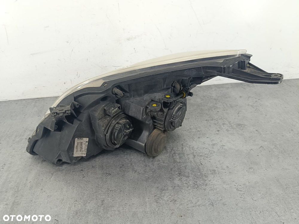 LAMPA PRZÓD PRAWA OPEL VECTRA C FL 93179915 89312285  VALEO - 4