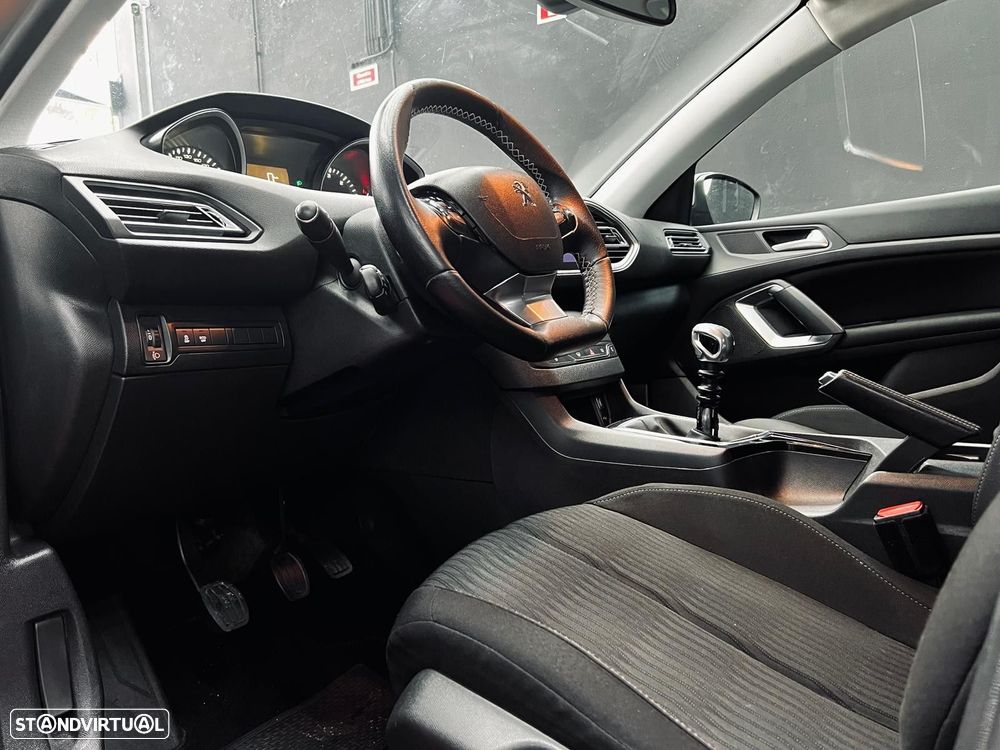 Peugeot 308 1.6 BlueHDi Allure - 15