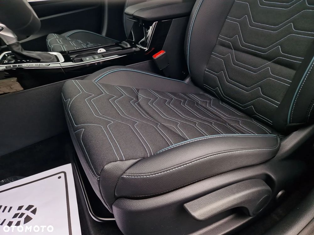Kia XCeed - 12