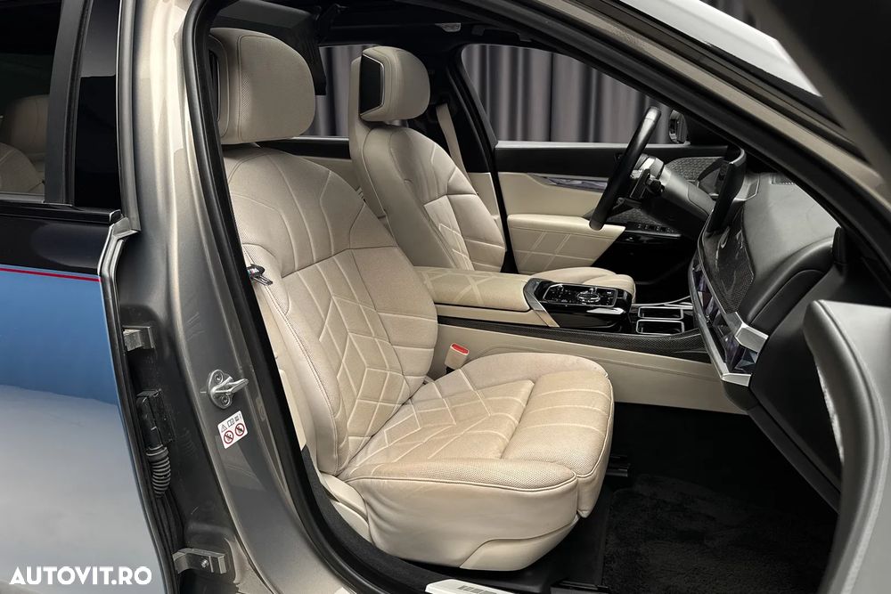 BMW 7 Series 2022 — imagine 40