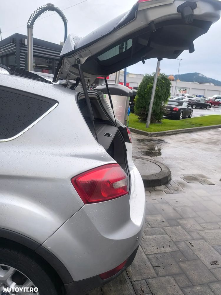 Ford Kuga 2.0 TDCi 4x4 Trend - 2