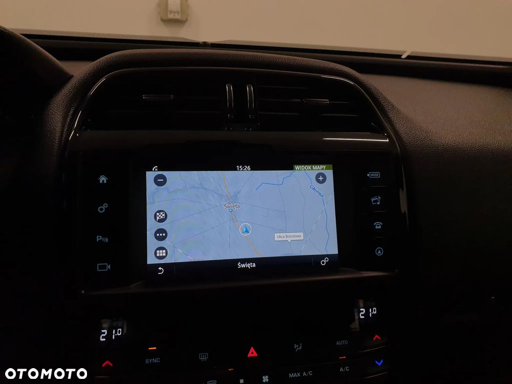 Jaguar XE 2.0 D Prestige - 14