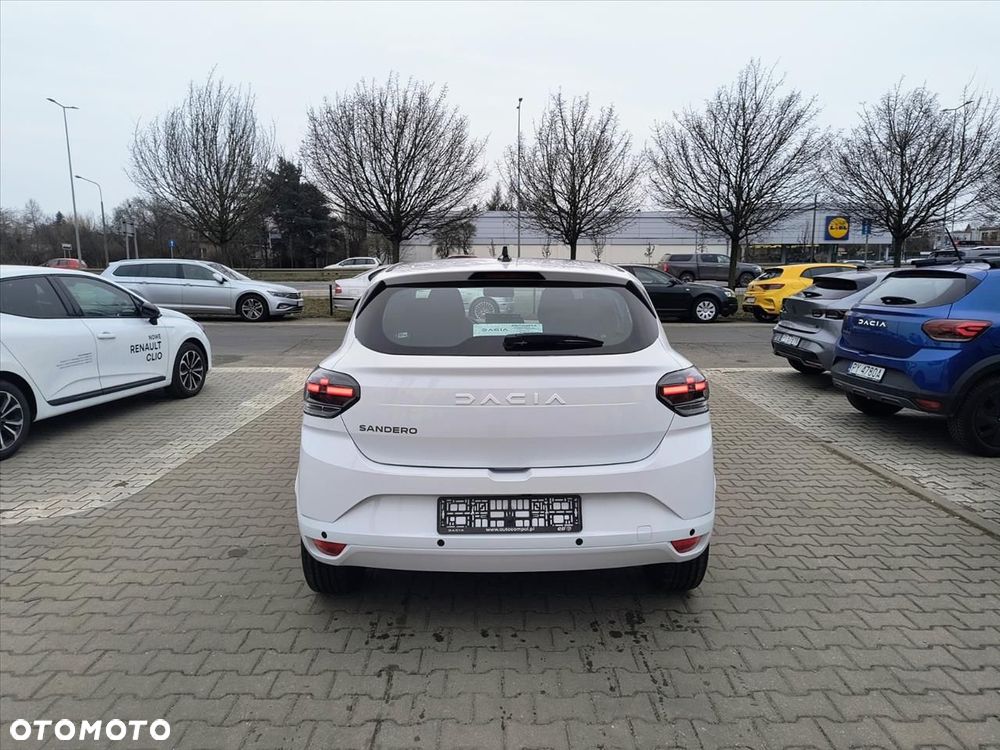 Dacia Sandero - 4