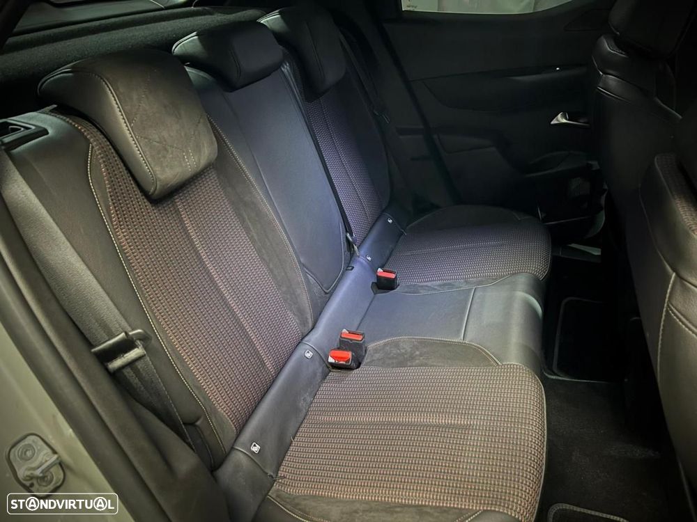 DS DS3 Crossback - 17