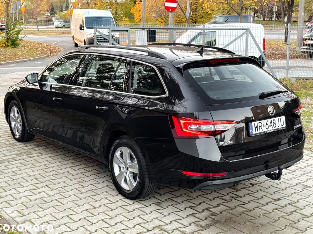 Skoda Superb 2.0 TDI DSG Ambition - 3
