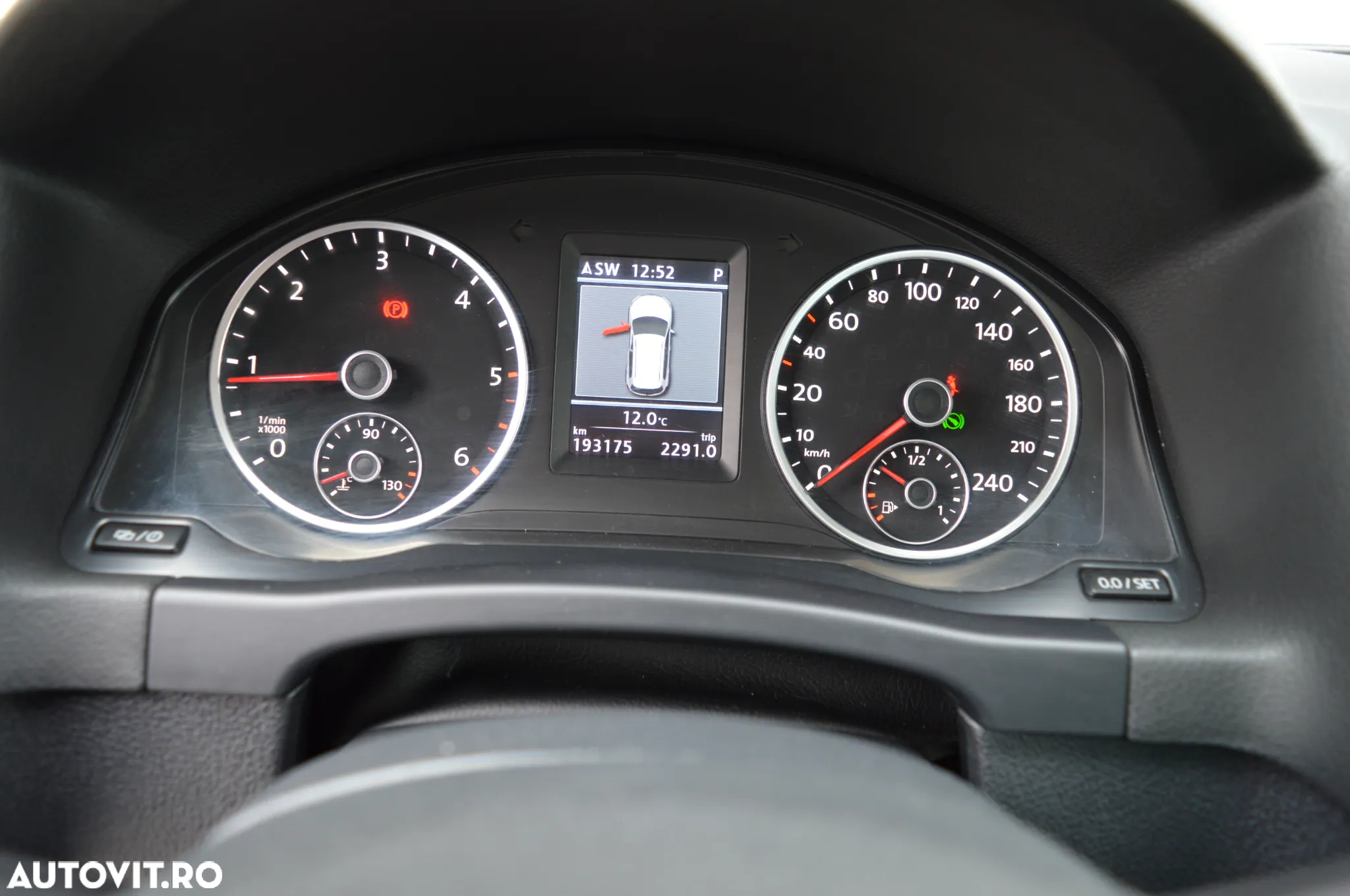 Volkswagen Tiguan - 16