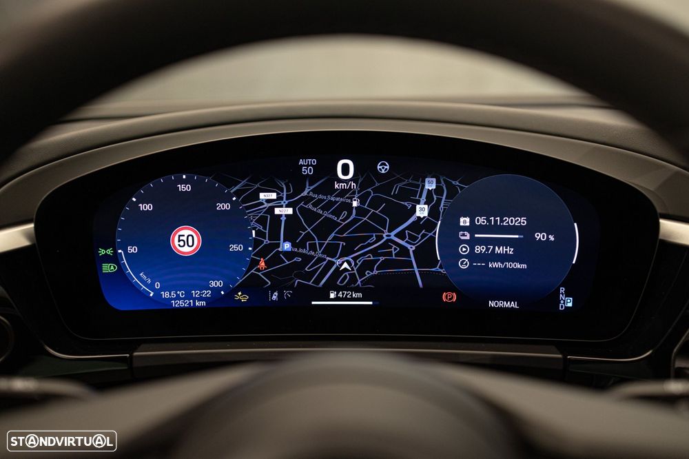 Porsche Macan Electric 4 - 38