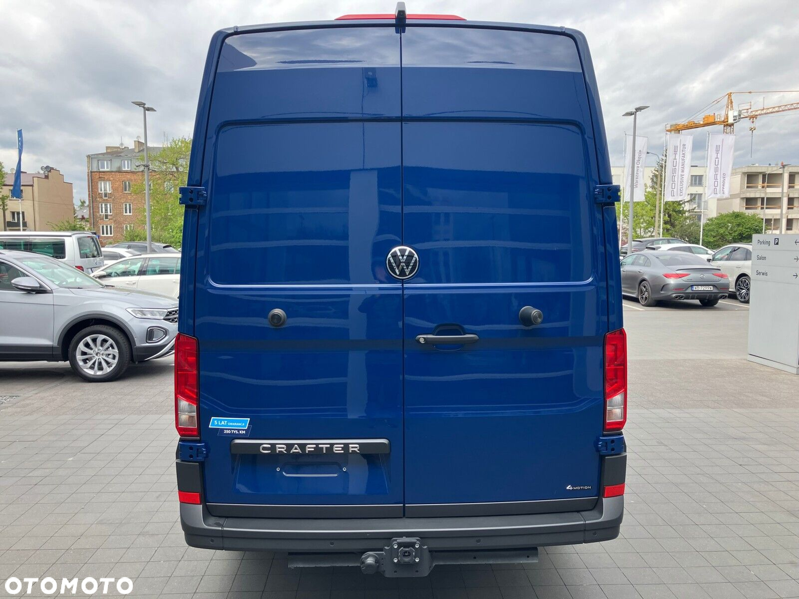 Volkswagen Crafter Crafter 35 Furgon, silnik: 2,0 l  130 kW, skrzynia biegów: napęd 4MOTION, automatyczna 8-biegowa rozstaw osi: 3640 mm - 6