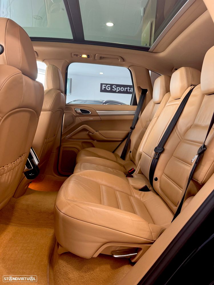 Porsche Cayenne - 17