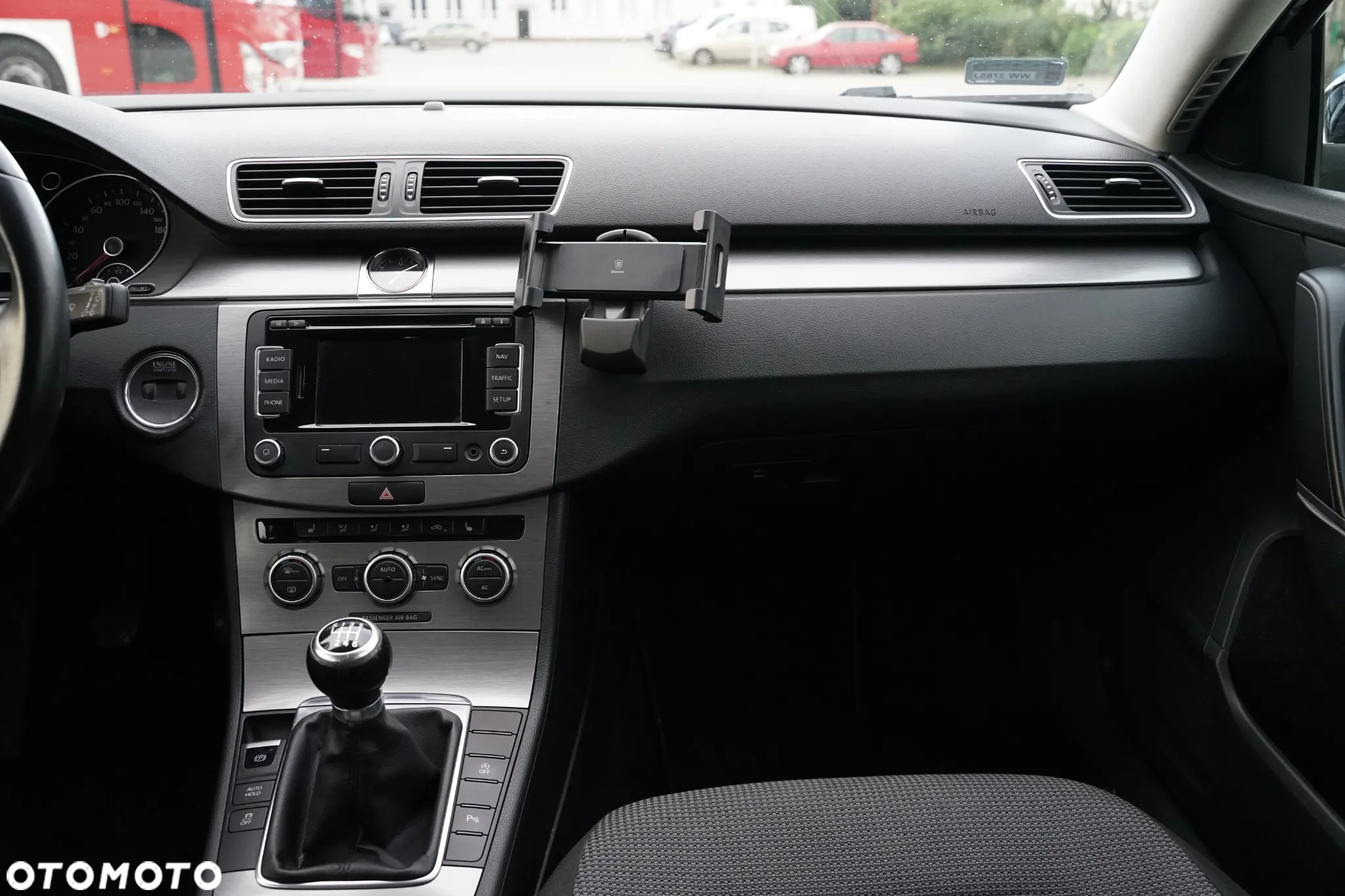 Volkswagen Passat - 16