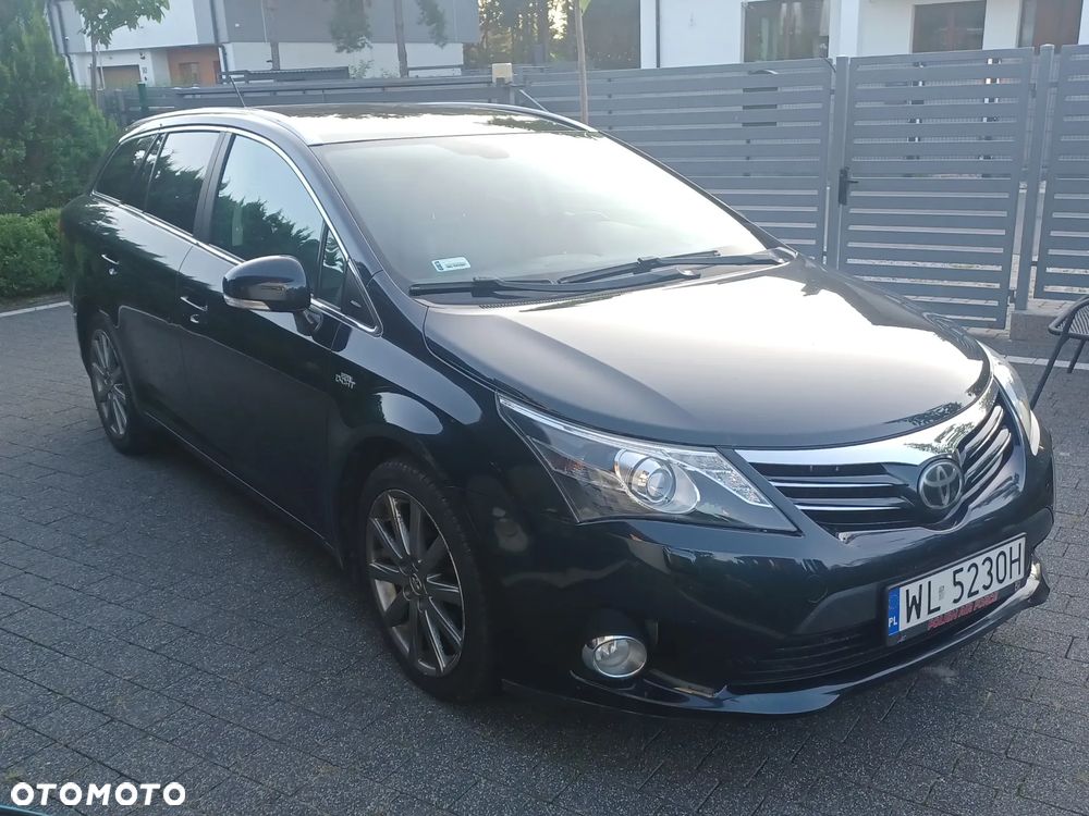 Toyota Avensis - 12