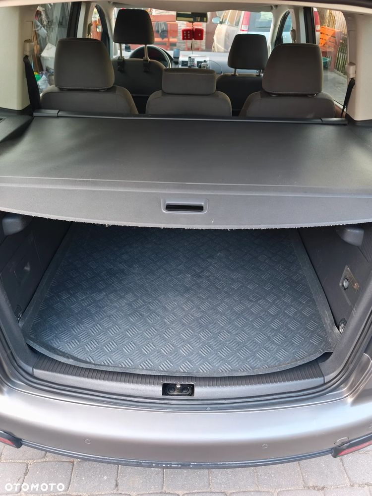 Volkswagen Touran 2.0 TDI DPF DSG Cross - 13