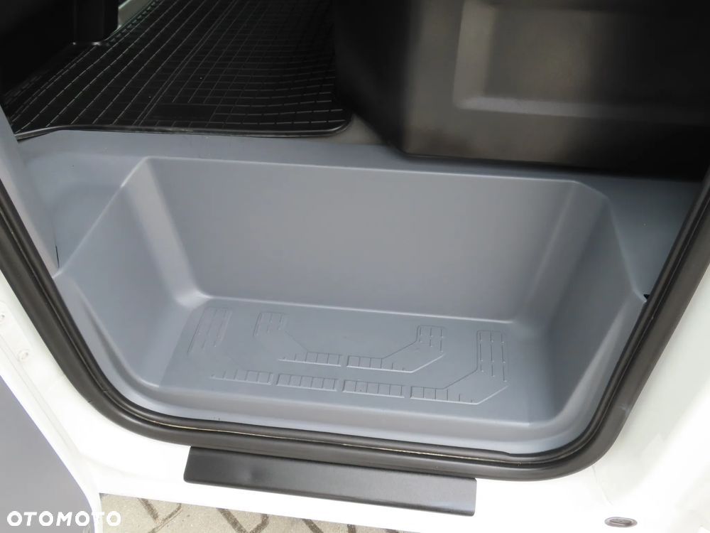 Volkswagen Crafter 50 BiTDI 2.0 177 KM L4 DOKA Brygadowy MIXTO Dubel 7-Mio Os.+838 Kg Ład. Skrzynia Ładunkowa 3514 mm, Rozstaw Osi 4490 mm, DMC 3500 Kg, Kat. Prawa Jazdy B, Tylne Koła Bliźniacze WZMACNIANY, HAK 3500 Kg, Tempomat, Asystent Jazdy Stan Wizualny I Techniczny JAK NOWY Gotowy Dostępny OKAZJA POLECAM - 31