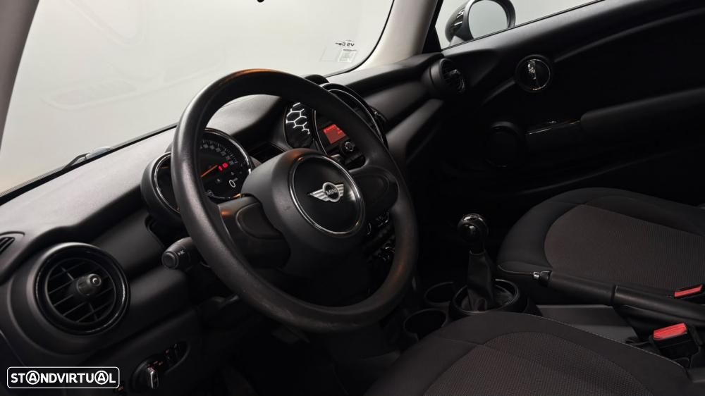 MINI 3 Portas One D - 9