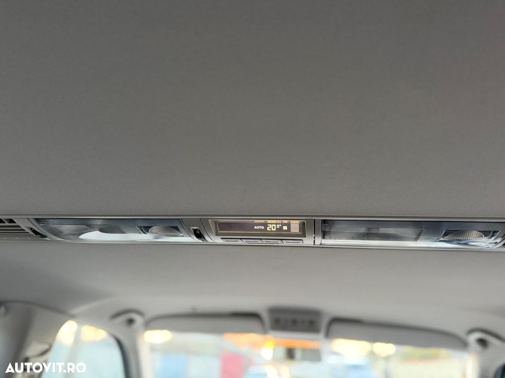 Volkswagen Transporter Multivan DSG Highline - 16