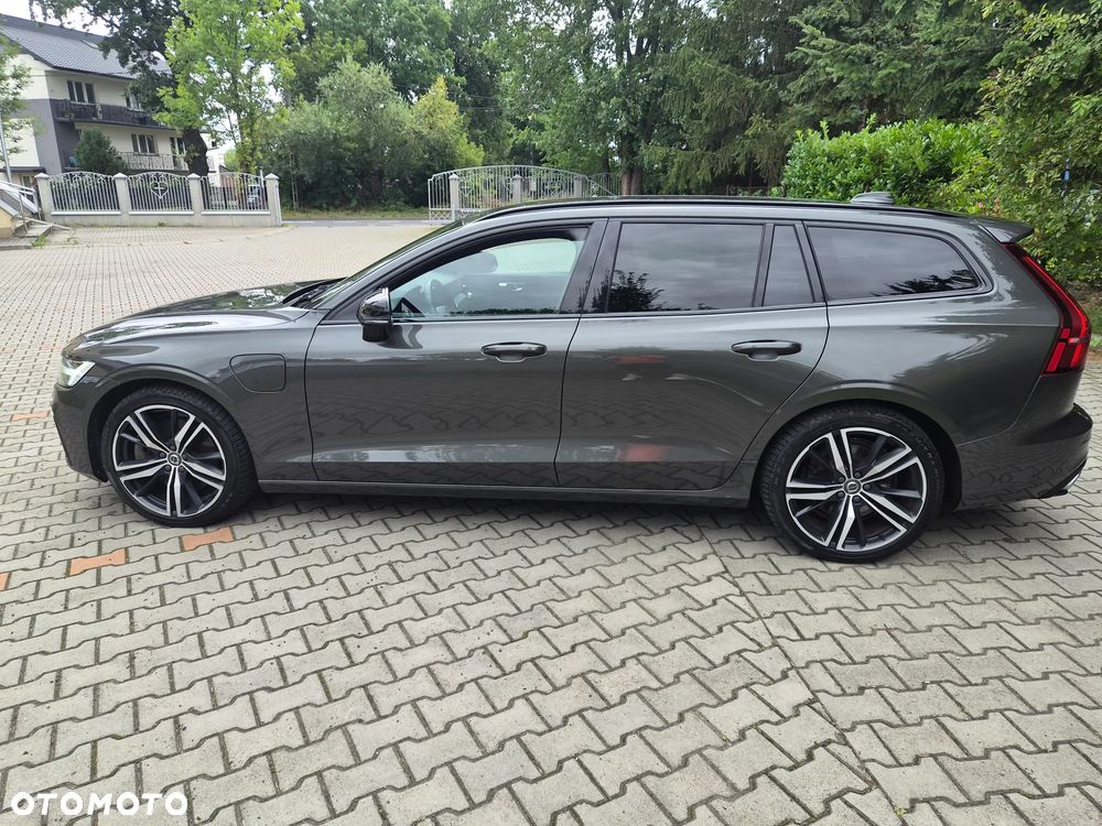 Volvo V60 T8 AWD Plug-In Hybrid R-Design - 11